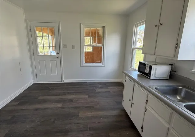 Photo 3 of Single family home for sale at 1612 W 6th Street, Coffeyville, KS 67337 | MLS# 2648099 | Listing updated on 2026-10-21