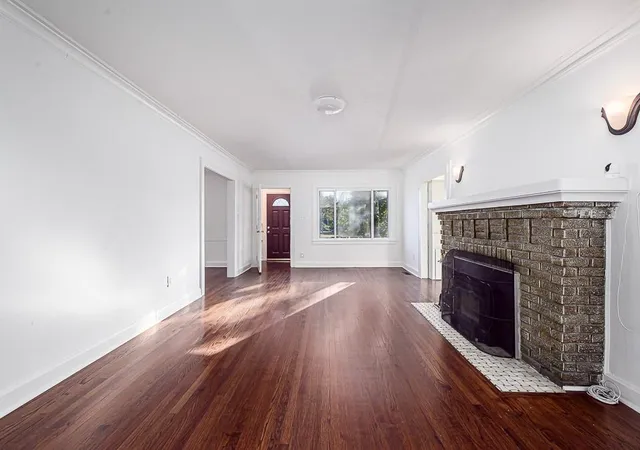 Photo 4 of Single family home for sale at 5828 Paseo Blvd, Kansas City, MO 64110 | MLS# 2648104 | Listing updated on 2026-10-21