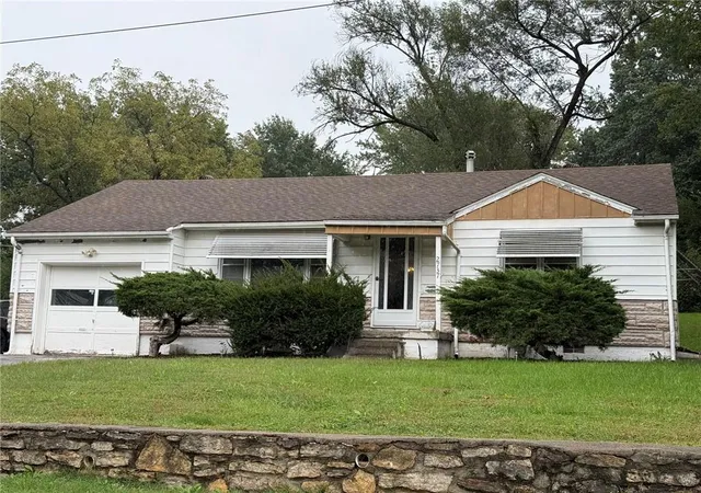 Photo 3 of Single family home for sale at 2737 N 74 Street, Kansas City, KS 66109 | MLS# 2648111 | Listing updated on 2026-10-23
