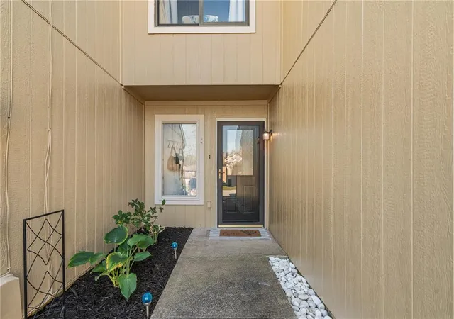 Photo 1 of Townhouse for sale at 12439 Charlotte St, Kansas City, MO 64146 | MLS# 2648119 | Listing updated on 2026-10-29