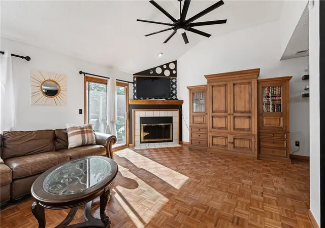 Photo 2 of Townhouse for sale at 12439 Charlotte St, Kansas City, MO 64146 | MLS# 2648119 | Listing updated on 2026-10-29