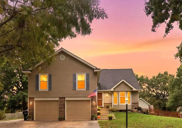 Single family home for sale at 1707 Remington Ct, Leavenworth, KS 66048 | MLS# 2648120