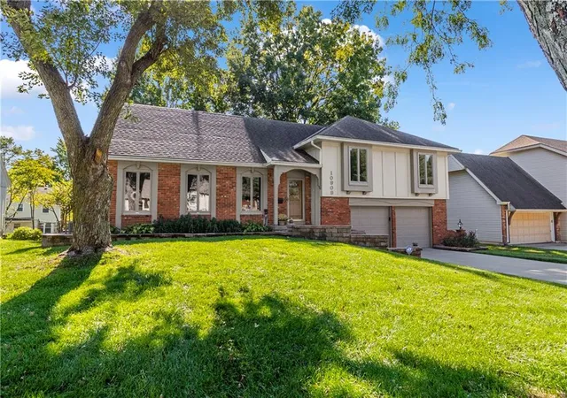 Photo 2 of Single family home for sale at 10909 W 102nd Street, Overland Park, KS 66214 | MLS# 2648130 | Listing updated on 2026-10-23