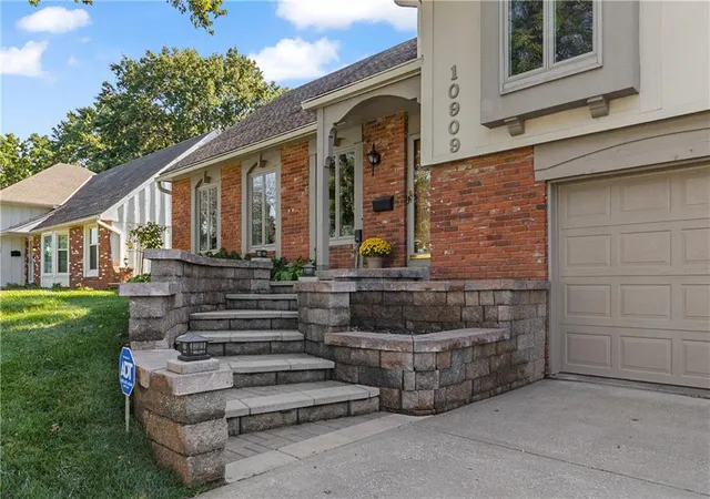 Photo 3 of Single family home for sale at 10909 W 102nd Street, Overland Park, KS 66214 | MLS# 2648130 | Listing updated on 2026-10-23