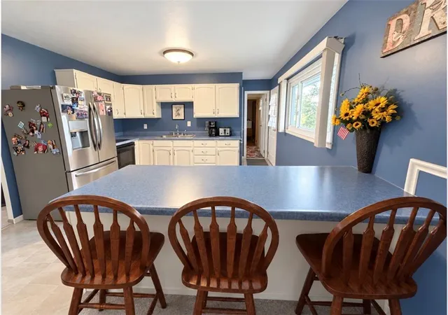 Photo 4 of Single family home for sale at 1216 W Crestview Dr, Maryville, MO 64468 | MLS# 2648134 | Listing updated on 2026-10-22