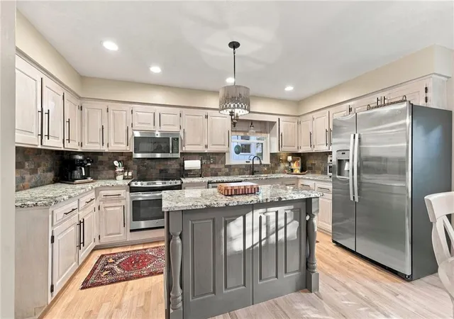 Photo 2 of Single family home for sale at 505 NW 41st Street, Kansas City, MO 64116 | MLS# 2648139 | Listing updated on 2026-10-23