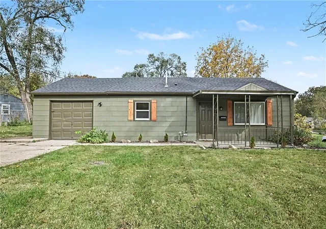Photo 1 of Single family home for sale at 2204 NE 58th Terrace, Kansas City, MO 64118 | MLS# 2648146 | Listing updated on 2026-10-29
