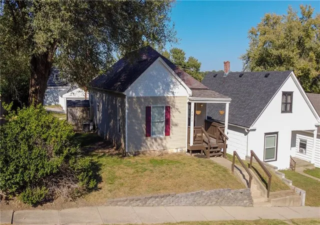 Photo 1 of Single family home for sale at 2813 Penn St, Saint Joseph, MO 64507 | MLS# 2648149 | Listing updated on 2026-10-24