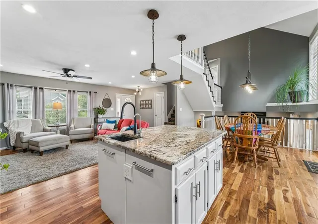 Photo 3 of Sale Pending at 1101 SE Windstar Dr, Lees Summit, MO 64081 | MLS# 2648151 | Listing updated on 2026-10-27