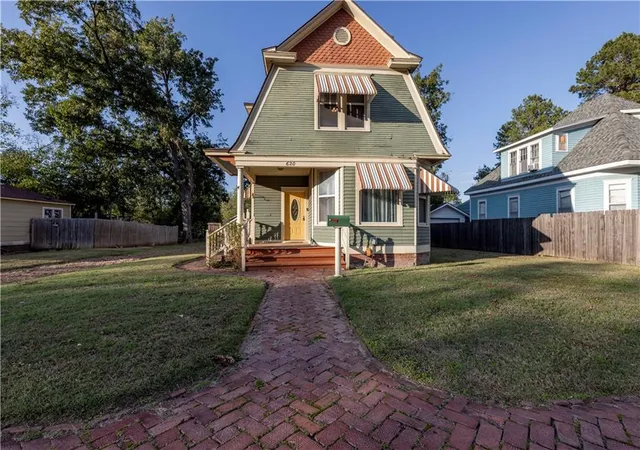 Photo 2 of Single family home for sale at 620 E Main St, Cherryvale, KS 67335 | MLS# 2648152 | Listing updated on 2026-10-27