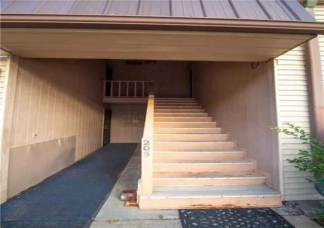 Photo 3 of Sale Pending at 205 Grant St, Coffeyville, KS 67337 | MLS# 2648156 | Listing updated on 2026-10-23