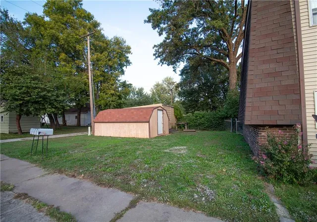 Photo 4 of Sale Pending at 205 Grant St, Coffeyville, KS 67337 | MLS# 2648156 | Listing updated on 2026-10-23