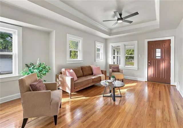 Photo 3 of Sale Pending at 201 N Ash Ave, Independence, MO 64052 | MLS# 2648168 | Listing updated on 2026-10-27