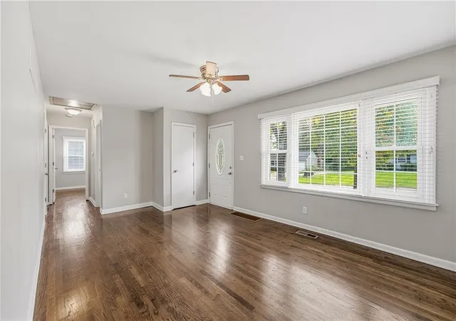 Photo 3 of Single family home for sale at 9139 Western Hills Dr, Kansas City, MO 64114 | MLS# 2648176 | Listing updated on 2026-10-22