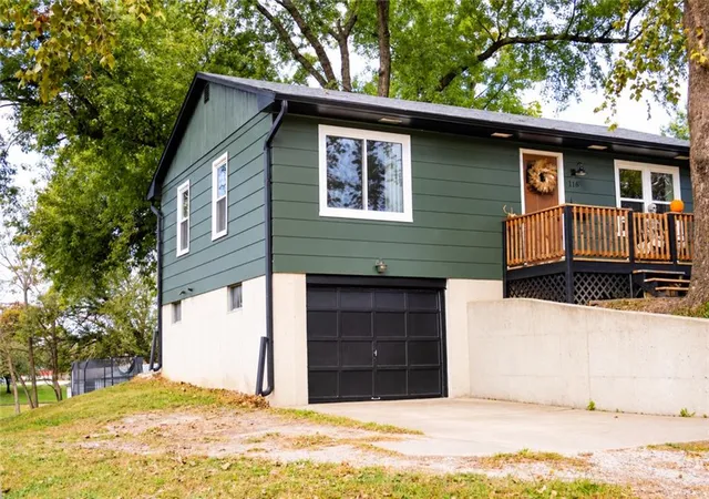 Photo 4 of Single family home for sale at 116 S Elm St, Stanberry, MO 64489 | MLS# 2648182 | Listing updated on 2026-10-22