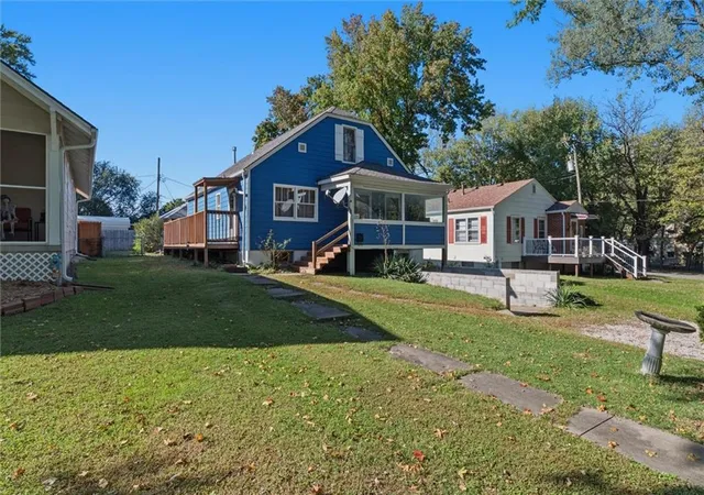 Photo 3 of Sale Pending at 1504 9th Avenue, Leavenworth, KS 66048 | MLS# 2648183 | Listing updated on 2026-10-23