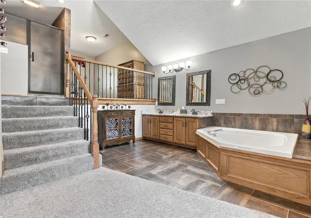 Photo 2 of Single family home for sale at 1718 Aspen Ln, Excelsior Springs, MO 64024 | MLS# 2648184 | Listing updated on 2026-10-28