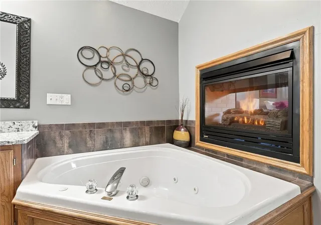 Photo 3 of Single family home for sale at 1718 Aspen Ln, Excelsior Springs, MO 64024 | MLS# 2648184 | Listing updated on 2026-10-28