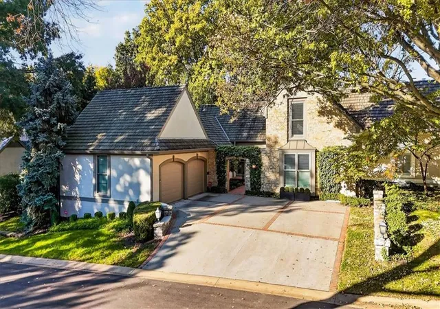 Photo 2 of Single family home for sale at 7904 Bristol Ct, Prairie Village, KS 66208 | MLS# 2648191 | Listing updated on 2026-10-23