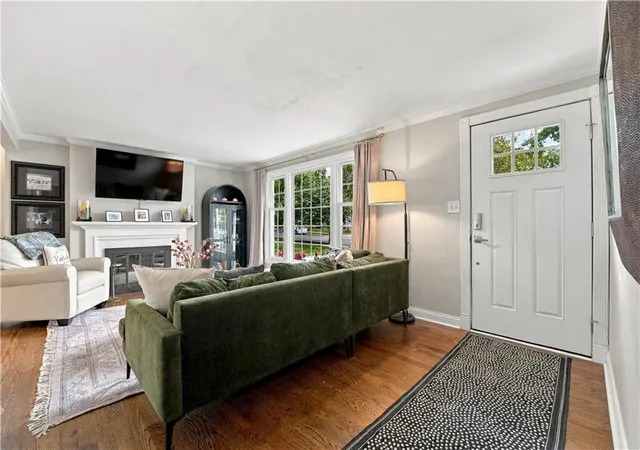 Photo 3 of Sale Pending at 7332 Ash St, Prairie Village, KS 66208 | MLS# 2648193 | Listing updated on 2026-10-28