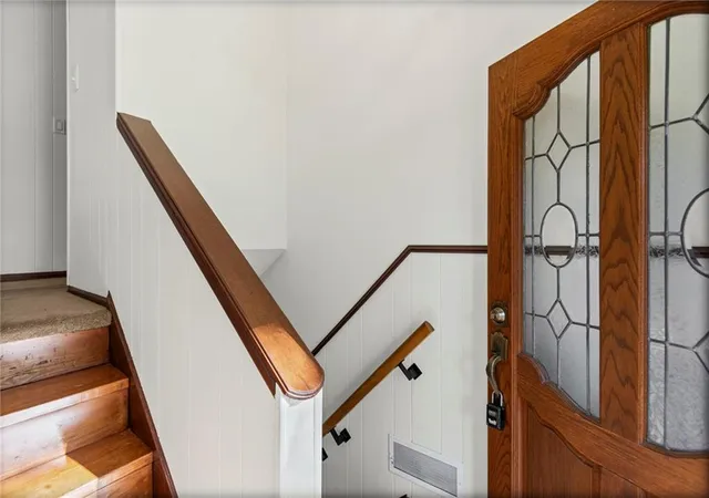 Photo 3 of Single family home for sale at 1003 N Garner St, Richmond, MO 64085 | MLS# 2648198 | Listing updated on 2026-10-22