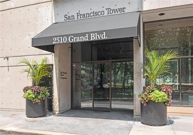 Condo for sale at 2510 Grand Blvd #902, Kansas City, MO 64108 | MLS# 2648213
