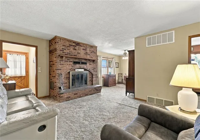 Photo 4 of Single family home for sale at 1516 S Margrave St, Fort Scott, KS 66701 | MLS# 2648220 | Listing updated on 2026-10-28