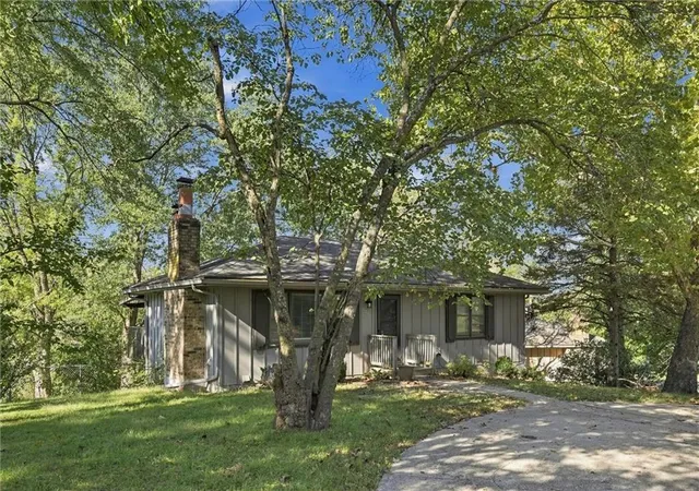 Photo 3 of Single family home for sale at 2206 Wilson Ave, Leavenworth, KS 66048 | MLS# 2648222 | Listing updated on 2026-10-22