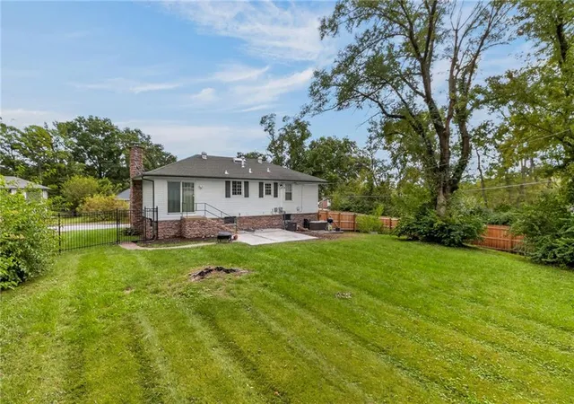 Photo 4 of Single family home for sale at 9418 Fairwood Dr, Kansas City, MO 64138 | MLS# 2648223 | Listing updated on 2026-10-22
