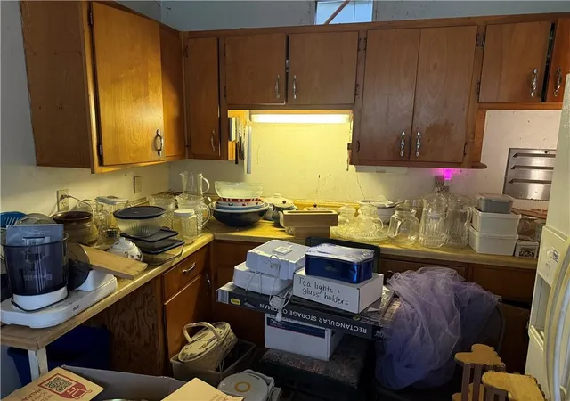 Photo 4 of Single family home for sale at 1301 E Mechanic Ave, Independence, MO 64050 | MLS# 2648225 | Listing updated on 2026-10-22