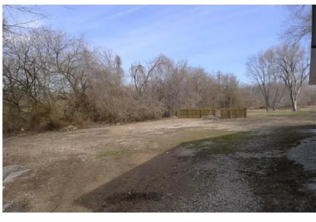Photo 2 of Land for sale at 11740 Parallel Pkwy, Kansas City, KS 66109 | MLS# 2648236 | Listing updated on 2026-10-23