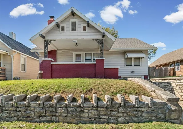 Photo 1 of Single family home for sale at 2034 Van Brunt Blvd, Kansas City, MO 64127 | MLS# 2648238 | Listing updated on 2026-10-28