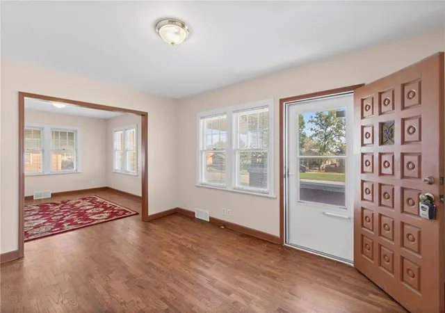 Photo 3 of Single family home for sale at 2034 Van Brunt Blvd, Kansas City, MO 64127 | MLS# 2648238 | Listing updated on 2026-10-28