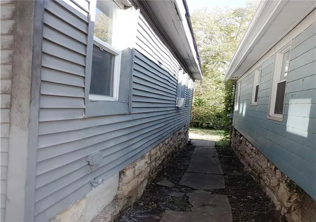Photo 2 of Single family home for sale at 3421 Flora Ave, Kansas City, MO 64109 | MLS# 2648249 | Listing updated on 2026-10-29