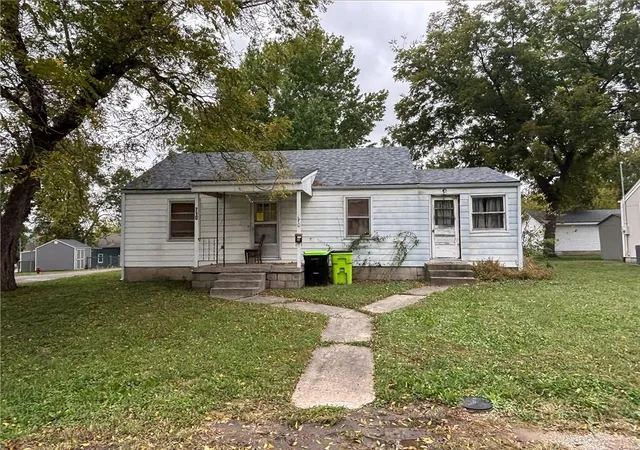 Photo 1 of Single family home for sale at 710 Pine St, Belton, MO 64012 | MLS# 2648253 | Listing updated on 2026-10-22