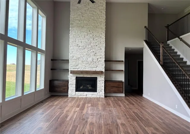 Photo 4 of Single family home for sale at 1816 SW Arbormist Dr, Lees Summit, MO 64082 | MLS# 2648254 | Listing updated on 2026-10-28