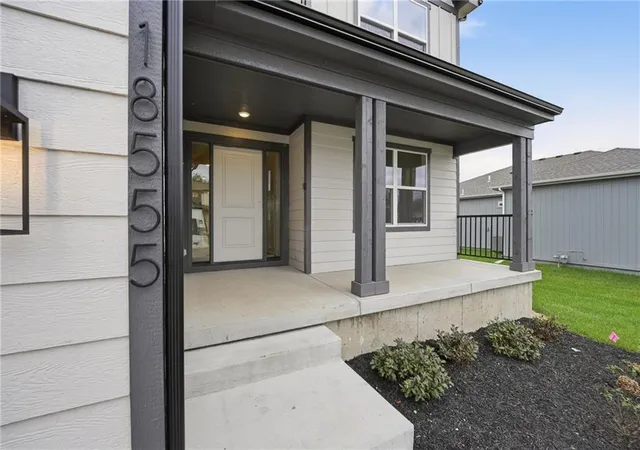 Photo 2 of Single family home for sale at 18555 W 195th Street, Spring Hill, KS 66083 | MLS# 2648264 | Listing updated on 2026-10-22
