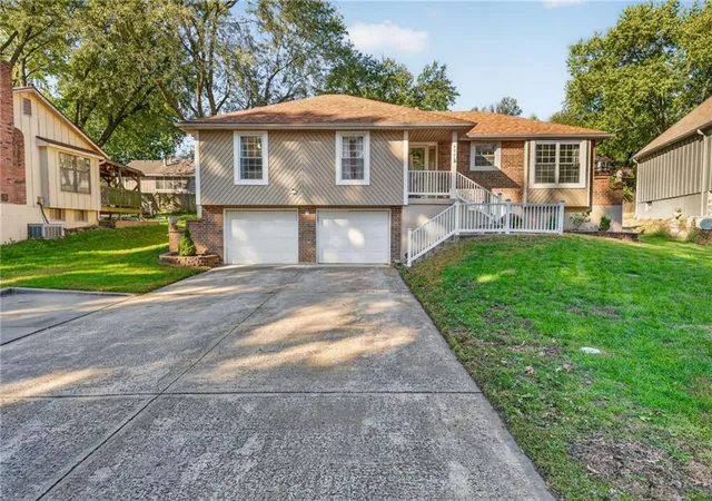 Single family home for sale at 4908 S Casey Ct, Independence, MO 64055 | MLS# 2648267