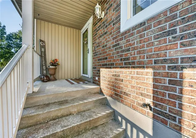 Photo 1 of Single family home for sale at 4908 S Casey Ct, Independence, MO 64055 | MLS# 2648267 | Listing updated on 2026-10-27