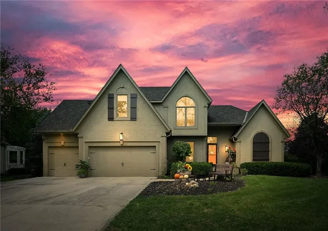 Photo 1 of Single family home for sale at 10830 S Cedar Niles Blvd, Olathe, KS 66061 | MLS# 2648276 | Listing updated on 2026-10-23