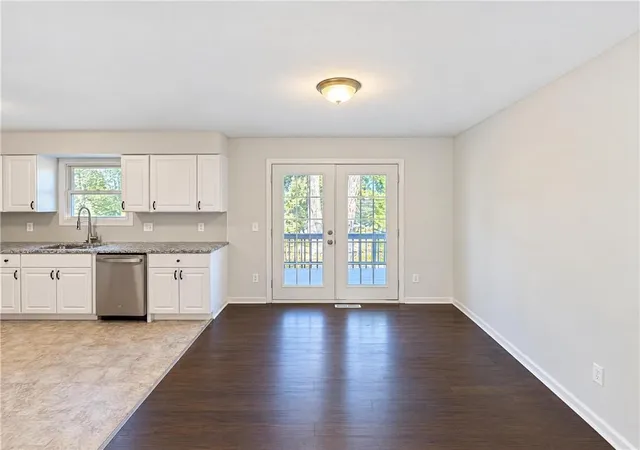 Photo 3 of Single family home for sale at 1400 65th Terrace, Kansas City, MO 64118 | MLS# 2648280 | Listing updated on 2026-10-22