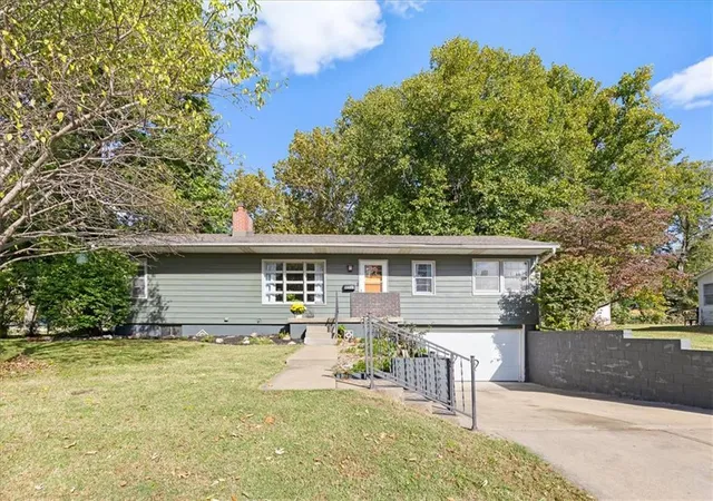 Photo 1 of Single family home for sale at 6612 W 85th Street, Overland Park, KS 66212 | MLS# 2648281 | Listing updated on 2026-10-23