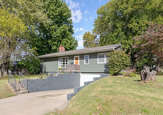 Photo 2 of Single family home for sale at 6612 W 85th Street, Overland Park, KS 66212 | MLS# 2648281 | Listing updated on 2026-10-23