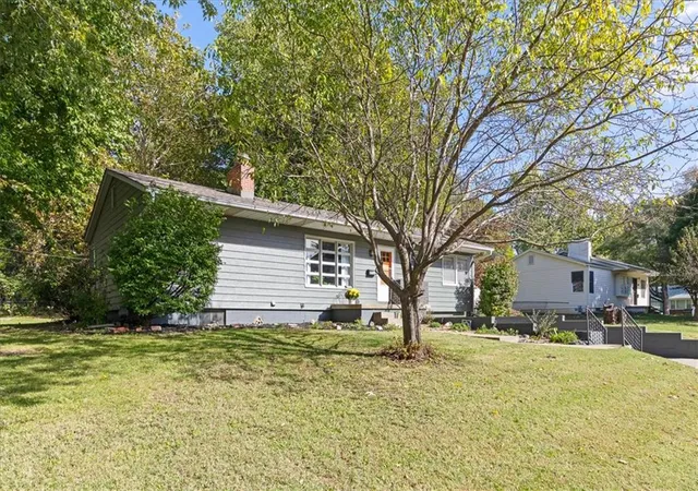 Photo 3 of Single family home for sale at 6612 W 85th Street, Overland Park, KS 66212 | MLS# 2648281 | Listing updated on 2026-10-23