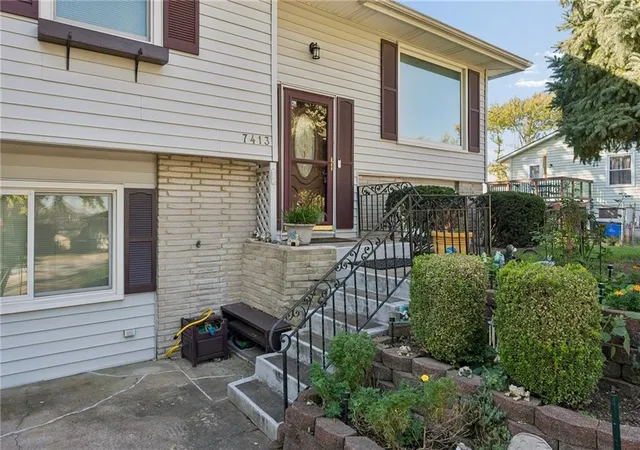 Photo 2 of Single family home for sale at 7413 Nw 84th Terrace, Kansas City, MO 64153 | MLS# 2648284 | Listing updated on 2026-10-23