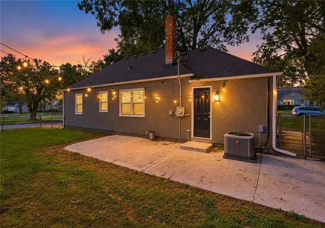 Photo 3 of Single family home for sale at 5117 Rosewood Dr, Roeland Park, KS 66205 | MLS# 2648289 | Listing updated on 2026-10-22