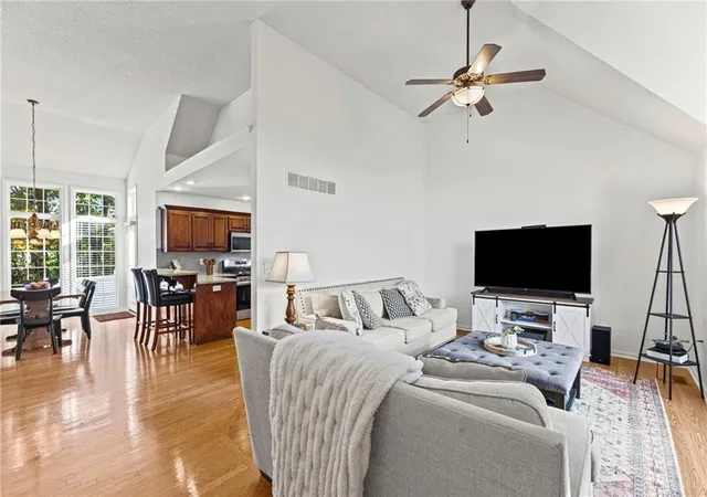 Photo 1 of Single family home for sale at 4075 N 107th Terrace, Kansas City, KS 66109 | MLS# 2648313 | Listing updated on 2026-10-30