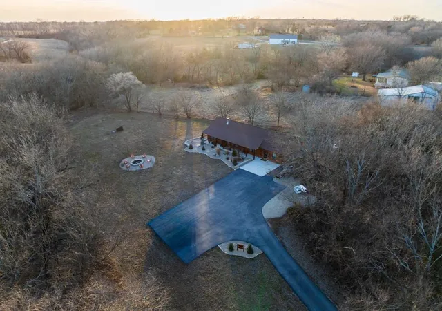 Photo 3 of Single family home for sale at 25733 Dempsey Rd, Mc Louth, KS 66054 | MLS# 2648315 | Listing updated on 2026-10-23