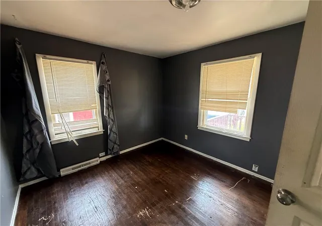 Photo 3 of Sale Pending at 2000 NE 37th Terrace, Kansas City, MO 64116 | MLS# 2648323 | Listing updated on 2026-10-27