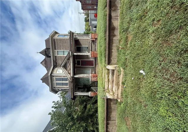 Photo 1 of Single family home for sale at 2225 Jones St, Saint Joseph, MO 64506 | MLS# 2648329 | Listing updated on 2026-10-28